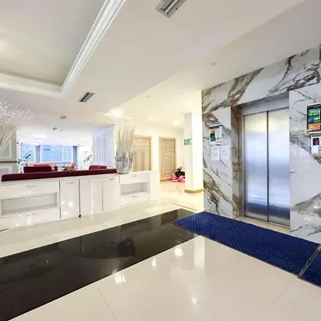 Avela Escape Apartmán Polisi i Vogel