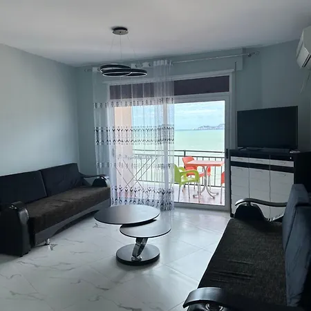 Avela Escape Apartman Polisi i Vogel