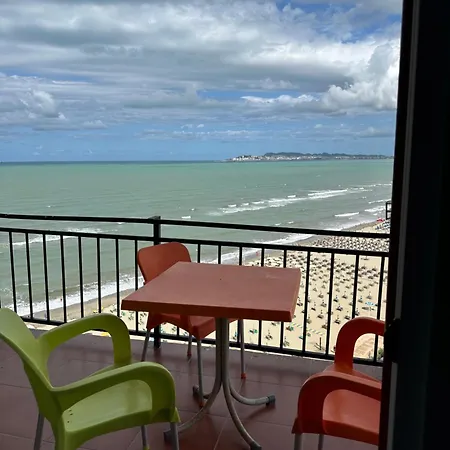 Avela Escape Polisi i Vogel