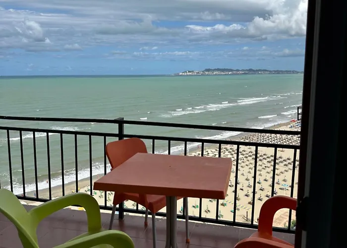 Avela Escape Polisi i Vogel